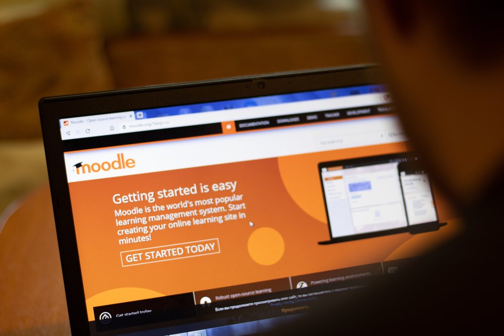 Apa itu Moodle?