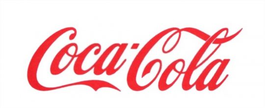 Desain logo Coca-Cola dengan typography.