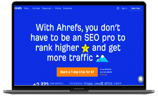 Rekomendasi keyword tools: Ahrefs