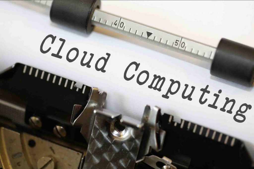 Cloud computing punya kapasitas besar untuk menyimpan data. (Sumber : thebluediamondgallery.com)