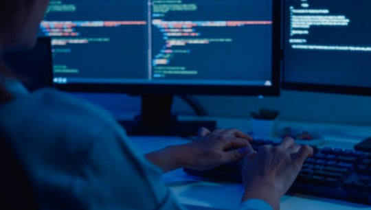 mengamankan data dan informasi website