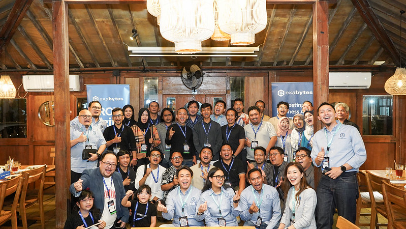 Rekap Exabytes Customer Appreciation Night Surabaya: Memperkuat Hubungan dan Kolaborasi Jangka Panjang - Tutorial Digital Marketing, Website, & Bisnis Online - Exabytes CA Surabaya