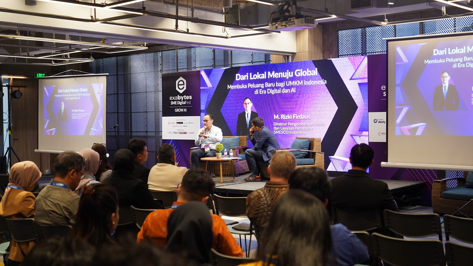 Rekap SME DigitalFest 2026: UMKM + AI! - Tutorial Digital Marketing, Website, & Bisnis Online - Exabytes segmen dalam sme digitalfest 2026